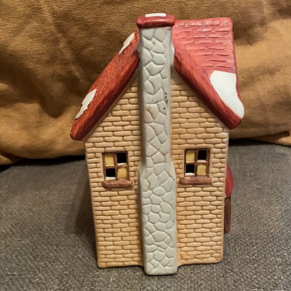 Sweet Shop Light Ceramic Christmas House, New, Colorful - Picture 6 of 8